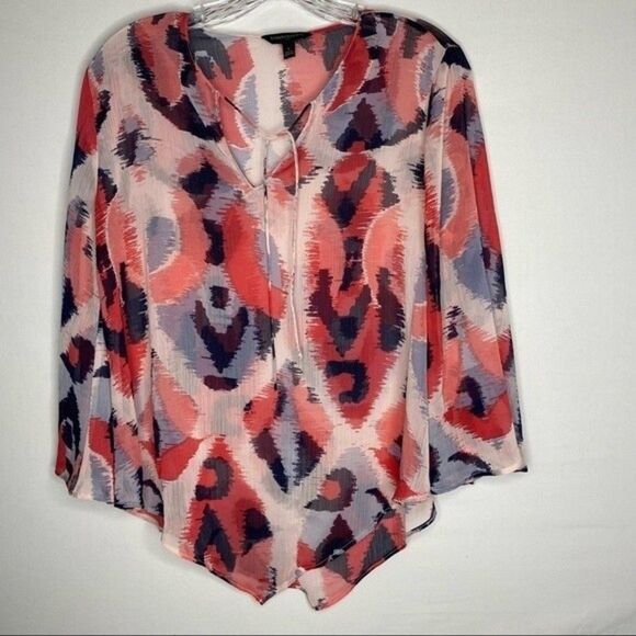 Banana Republic Top Women's S Pink Blue Pattern Sheer Asymmetrical Hem Tie Neck - Picture 2 of 10